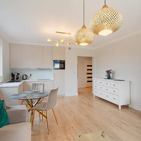 Aparts Care Rozmarzona Akacjowa